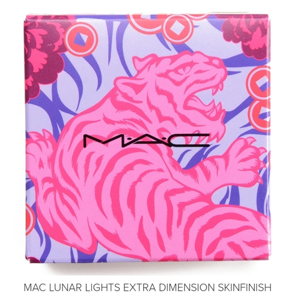MAC Cosmetics Extra Dimension Skinfinish in Lunar Lights - Picture 6 of 7